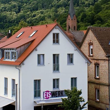 Gaestehaus Eschers Eiswerk Annweiler am Trifels Exterior photo