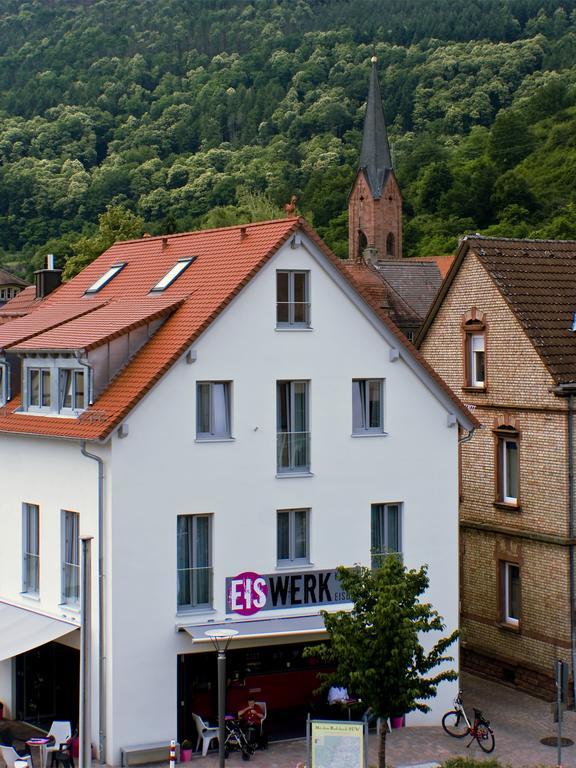 Gaestehaus Eschers Eiswerk Annweiler am Trifels Exterior photo